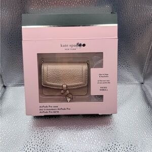 Kate spade NWT ear bud case